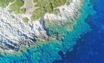 Η απίστευτη ιστορία μίας από τις πιο ιστορικές παραλίες της Ελλάδας