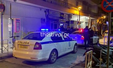 Θεσσαλονίκη: Επίθεση με βόμβες μολότοφ στο Α.Τ. Αμπελοκήπων