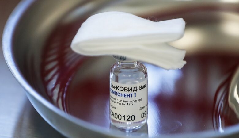 Κορονοϊός: Η Ουγγαρία ξεκινά κλινικές δοκιμές του ρωσικού εμβολίου