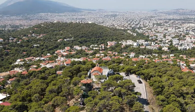 Προφήτης Ηλίας: Το εκκλησάκι στη Νέα Πεντέλη με την μοναδική θέα