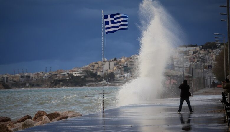 Θυελλώδεις άνεμοι και ισχυρά φαινόμενα τις επόμενες ώρες στην Αττική