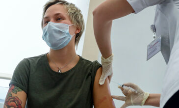 EpiVacCorona: Διατίθεται προς χρήση και το δεύτερο ρωσικό εμβόλιο