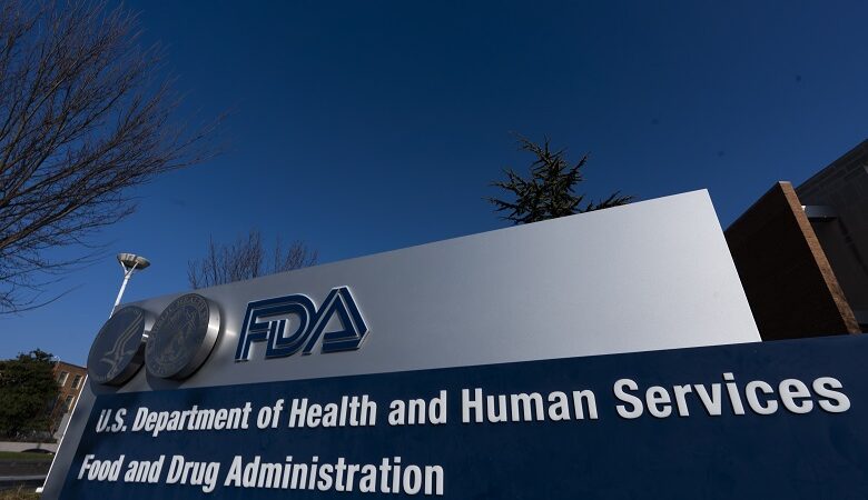 Λευκός Οίκος προς FDA: Εγκρίνετε τώρα το εμβόλιο της Pfizer/BioNTech