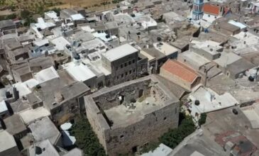 Το μεσαιωνικό χωριό – κάστρο της Χίου ξεχωρίζει για την αρχιτεκτονική και την αισθητική του