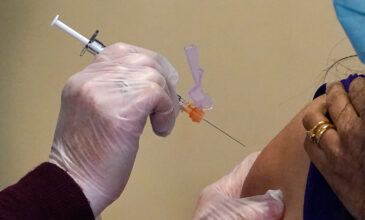 Νοσοκομείο Τρικάλων: 1 στους 3 υγειονομικούς αρνείται να κάνει το εμβόλιο