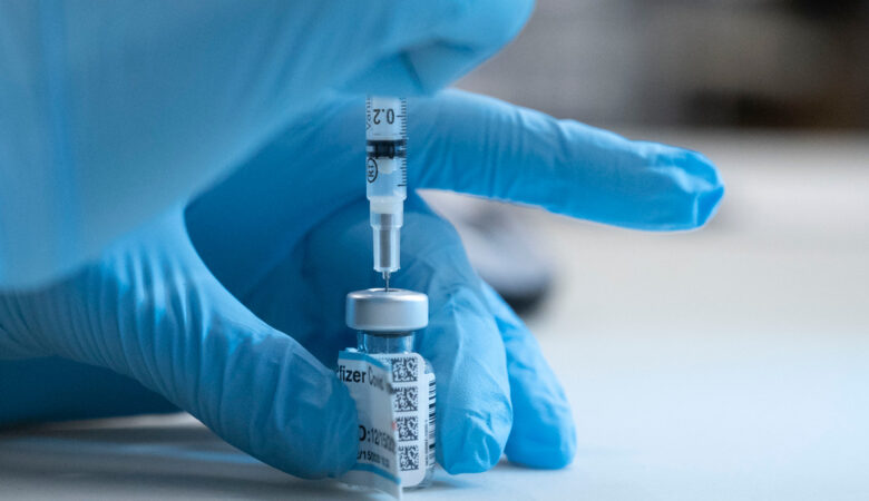 Pfizer/BioNTech: Το εμβόλιο κατά του κορονοϊού μπορεί να προλαμβάνει την ασυμπτωματική μετάδοση