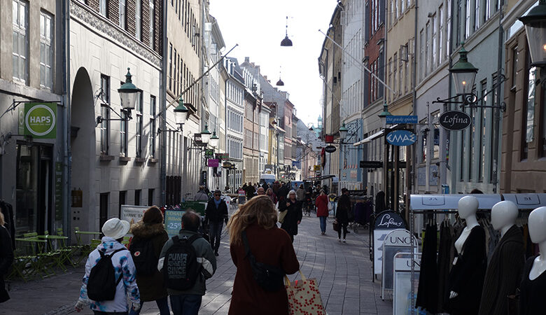 Κορονοϊός: Κλείνουν καταστήματα και εμπορικά κέντρα στη Δανία