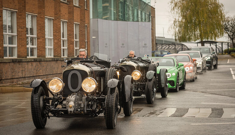 Η Bentley σε νέες εγκαταστάσεις – Η εντυπωσιακή παρέλαση μοντέλων