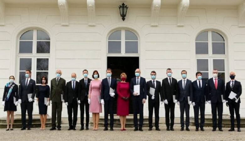 Κορονοϊός: Θετικοί στον ιό ο πρωθυπουργός και μέλη της κυβέρνησης στη Σλοβακία
