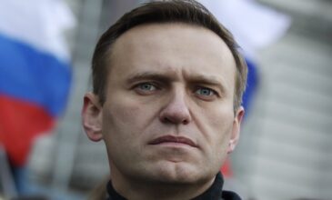 Οι μισοί Ρώσοι θεωρούν την υπόθεση Ναβάλνι σκηνοθετημένη ή προβοκάτσια