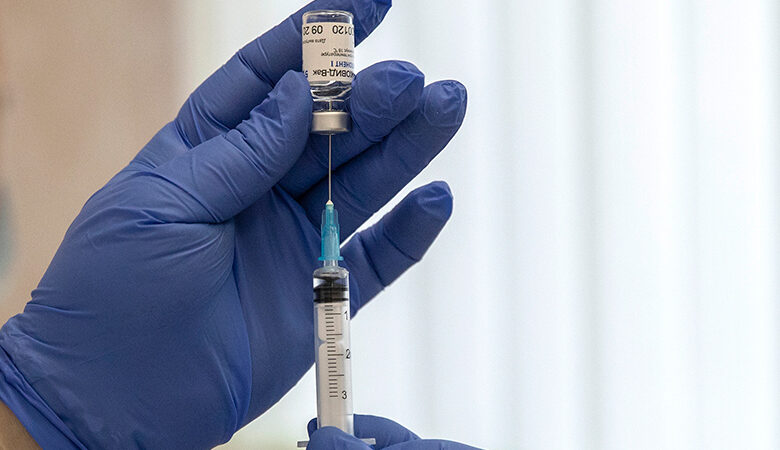 Κορονοϊός: Καμία παρενέργεια στο 85% των εμβολιασθέντων με το Sputnik-V
