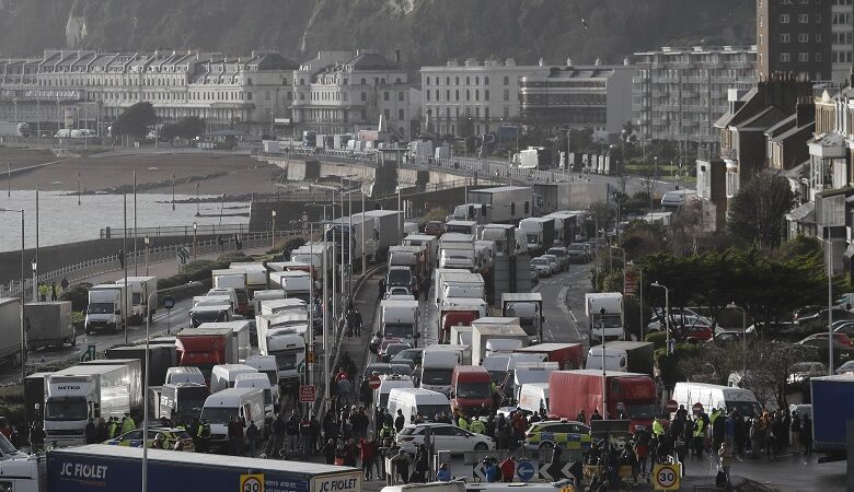 Μέχρι τις 6 Ιανουαρίου οι περιορισμοί μετακινήσεων από Βρετανία προς Γαλλία