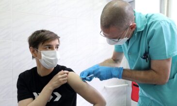 Κορονοϊός: Ξεκίνησε η εκστρατεία εμβολιασμού στη Σερβία