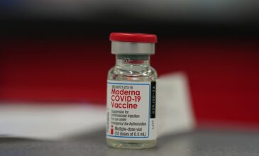 Κορονοϊός: Άρχισε στον Καναδά η διανομή του εμβολίου της Moderna