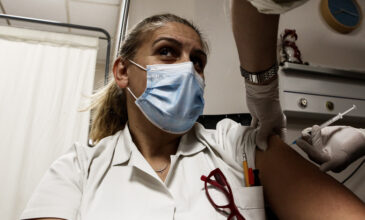 Θεμιστοκλέους: Καμία δόση εμβολίου κατά του κορονοϊού χαμένη