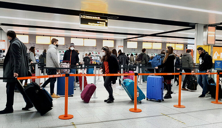 Κορονοϊός: Η Βρετανία θα ζητά τεστ για όσους έρχονται από το εξωτερικό