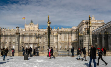 Κορονοϊός: Αισιόδοξος ο Ισπανός πρωθυπουργός – «Η μετάλλαξη Όμικρον δεν θα καταστρέψει τα Χριστούγεννα»