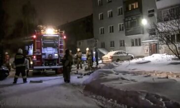 Πολύνεκρη τραγωδία από πυρκαγιά σε πολυκατοικία στη Ρωσία