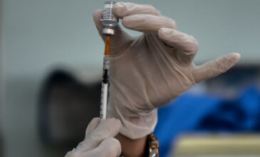 Βορίδης: Στο τραπέζι ο υποχρεωτικός εμβολιασμός δημοσίων υπαλλήλων πρώτης γραμμής