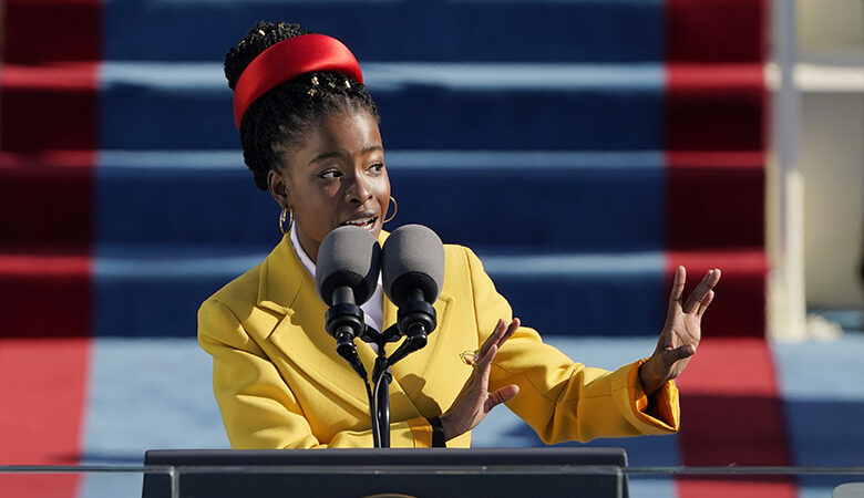 Ορκωμοσία Μπάιντεν: Η νεαρή Αφροαμερικανίδα που έκλεψε την παράσταση με το ποίημά της