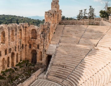 Το αρχαίο θέατρο των 1.800 ετών στην Αθήνα που χτίστηκε στη μνήμη μιας γυναίκας