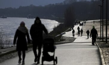 Κορονοϊός: Φόβοι για 100.000 κρούσματα την ημέρα στη Γερμανία από την άνοιξη