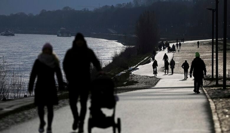 Κορονοϊός: Φόβοι για 100.000 κρούσματα την ημέρα στη Γερμανία από την άνοιξη