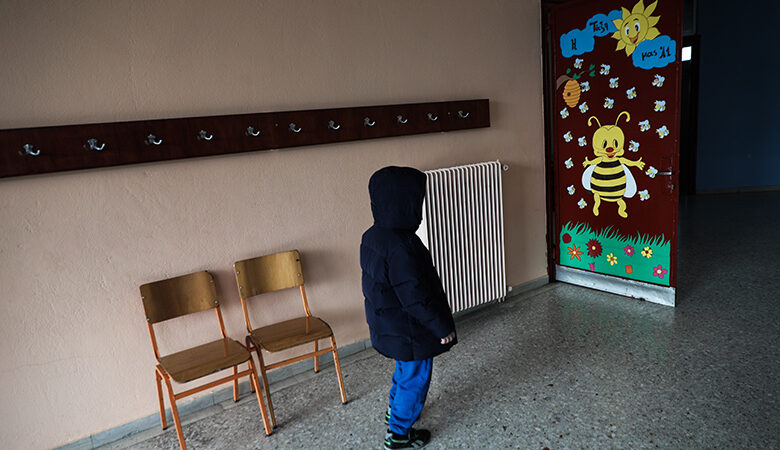 Κορονοϊός: Προσωρινό λουκέτο σε σχολικά τμήματα στη Μύκονο