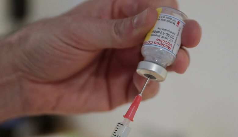 Κορονοϊός: Αποτελεσματικό και κατά των μεταλλάξεων το εμβόλιο της Moderna