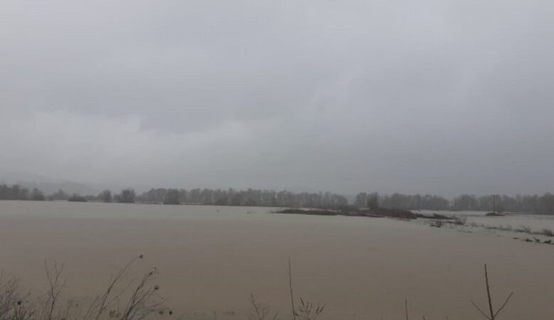 Πλημμύρες σε Φιλιατά και Καλαμά από τις βροχοπτώσεις στην Ήπειρο