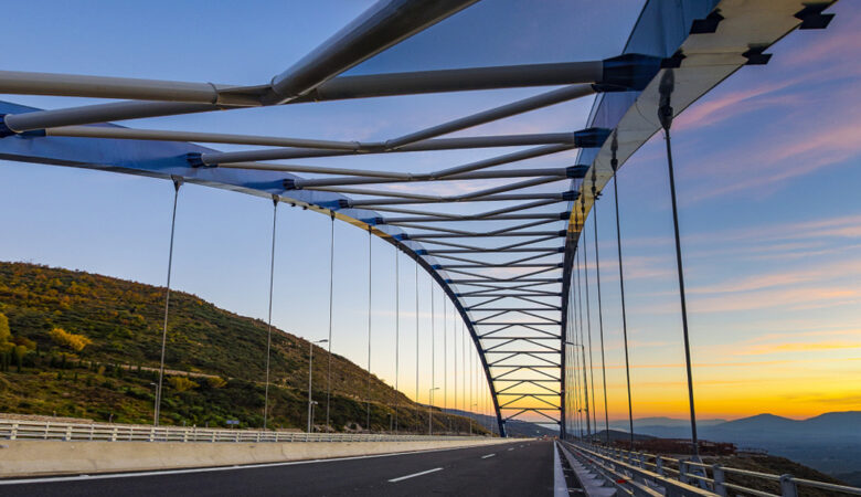 Η ελληνική γέφυρα και το χαρακτηριστικό της που την κάνει να ξεχωρίζει μαζί με άλλες παγκοσμίως