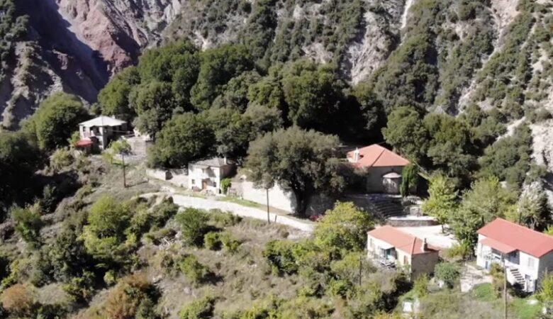 Δουλειά – να: Το έρημο ελληνικό χωριό που έπρεπε… να κοπιάζεις πολύ