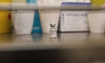 Κορονοϊός: Καταστράφηκαν δόσεις του εμβολίου στα Ιωάννινα