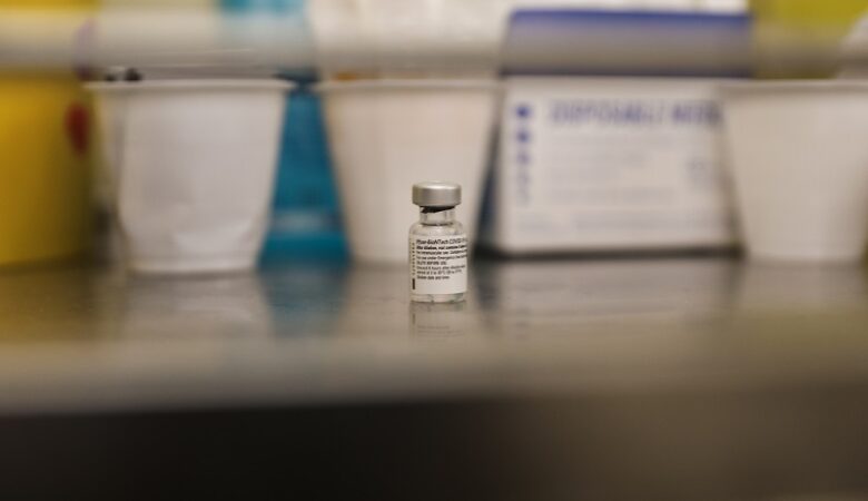 Κορονοϊός: Καταστράφηκαν δόσεις του εμβολίου στα Ιωάννινα