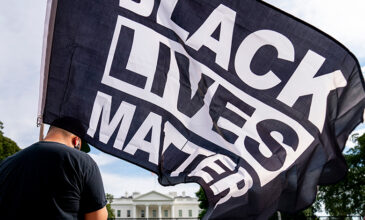 ΗΠΑ: Δίωξη κατά λευκού αστυνομικού για δολοφονία Αφροαμερικανού