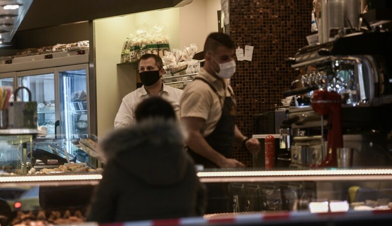 Κορονοϊός: Αλαλούμ με την απαγόρευση πώλησης καφέ με take away – Αναιρέθηκε μέσα σε λίγες ώρες