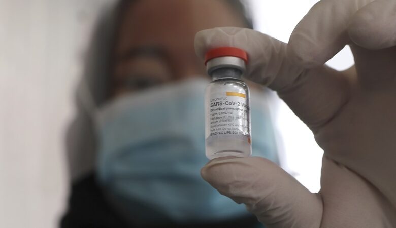Κορονοϊός: Η Ινδονησία ενέκρινε την χρήση του κινεζικού εμβολίου σε ηλικιωμένους