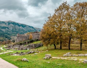 Το αρχαίο Μαντείο που έδιναν χρησμό τα φύλλα και το τρεχούμενο νερό