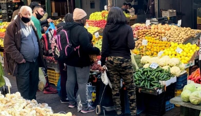 Κλειστές οι λαϊκές αγορές την Τετάρτη σε όλη τη χώρα