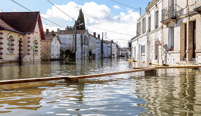 Σαρωτικές πλημμύρες στη νοτιοδυτική Γαλλία- Σε συναγερμό το Παρίσι