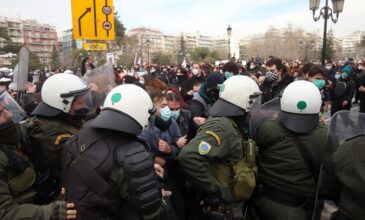 Ένταση και μολότοφ στo πανεκπαιδευτικό συλλαλητήριο στη Θεσσαλονίκη
