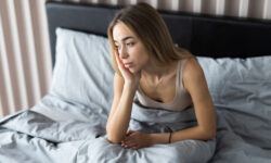 Η ήπια λοίμωξη Covid-19 που δεν χρειάζεται νοσηλεία, καθιστά πιο πιθανή την αϋπνία