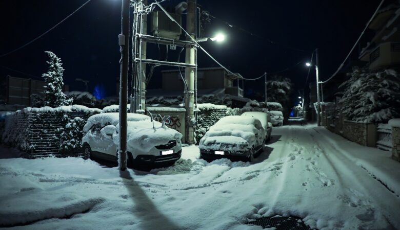 Κακοκαιρία «Μήδεια»: Πυκνές χιονοπτώσεις από τα μεσάνυχτα στην Αττική