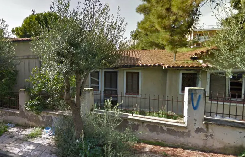 Τζίνα Μπαχάουερ: Το «στοιχειωμένο» σπίτι στην Αθήνα και οι ...