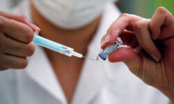 Κορονοϊός: Ανοιξε η πλατφόρμα των ραντεβού για την 4η δόση του εμβολίου