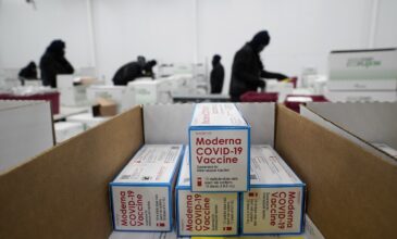 ΕΕ: Θα συνεχιστεί η παραγωγή του εμβολίου της Moderna κατά του κορονοϊού παρά το περιστατικό μόλυνσης