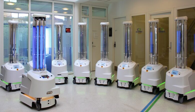 Τα πρώτα ρομπότ απολύμανσης της ΕΕ κατά του κορονοϊού φθάνουν στα νοσοκομεία