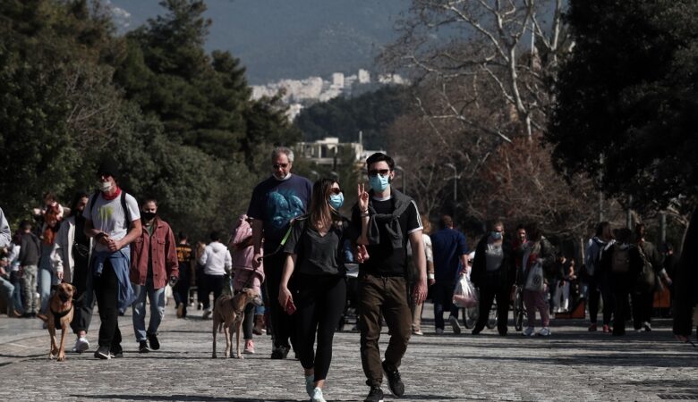 Κορονοϊός: «Βράζει» η Αττική με 591 κρούσματα – Στο επίκεντρο το κέντρο της Αθήνας και ο Πειραιάς