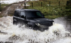 Το νέο Land Rover συνδυάζει άνεση, πολυτέλεια και επιδόσεις
