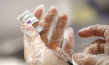 Κορονοϊός: Και στους άνω των 65 ετών το εμβόλιο της AstraZeneca